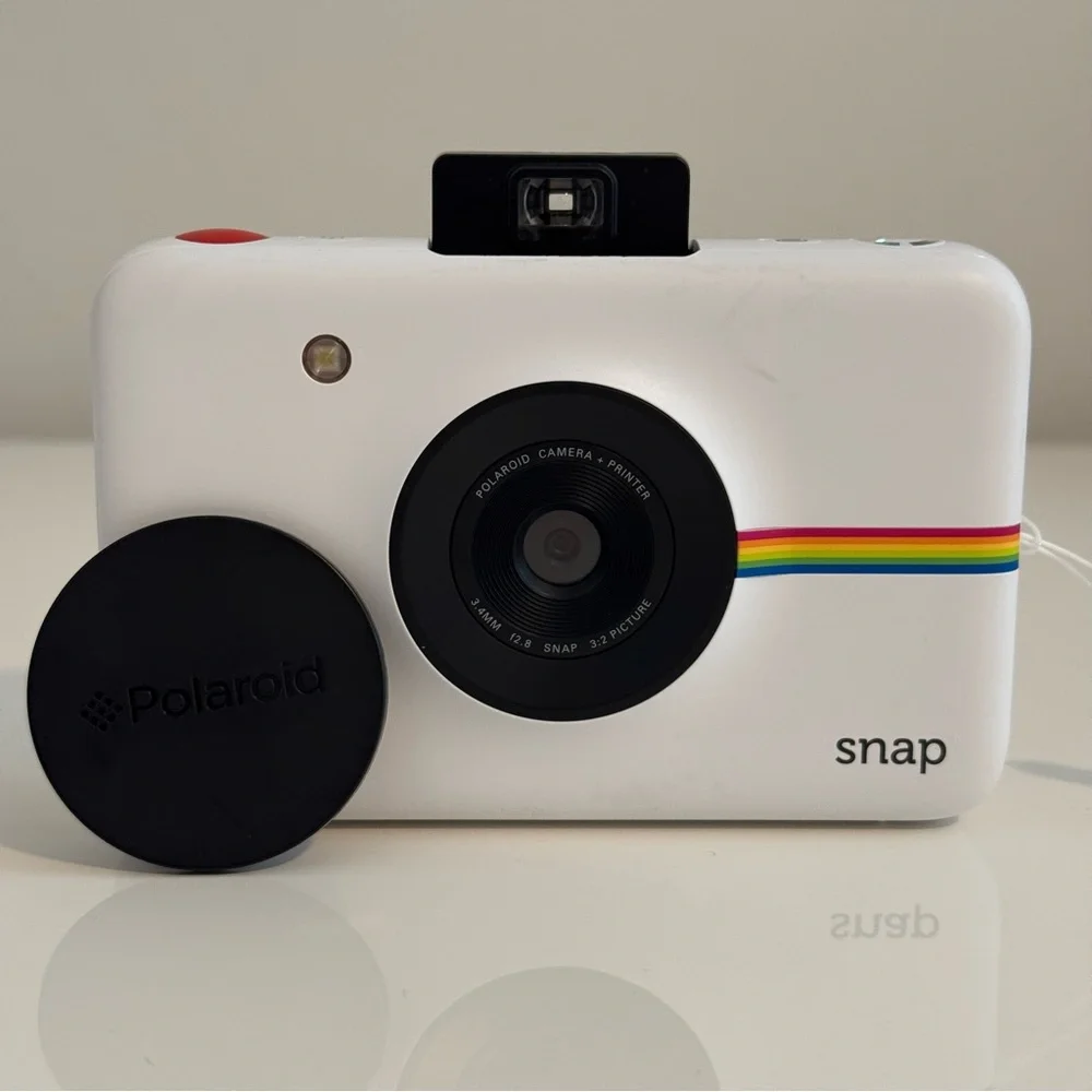 Zink Polaroid Snap Instant Digital Camera with ZINK Zero Ink Printing Technology